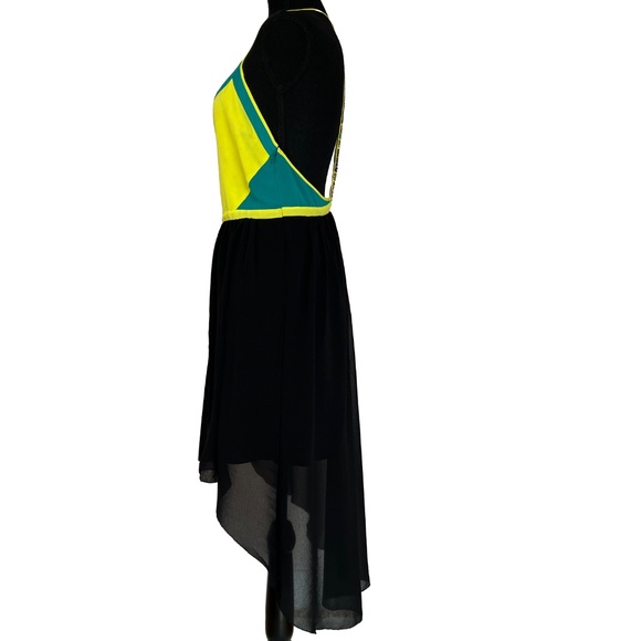 Neon Contrast Summer Dress with Embroidery - Picture 2 of 11